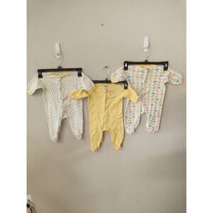 Gerber Baby 3 Outfits Pajamas Size 6-9 months